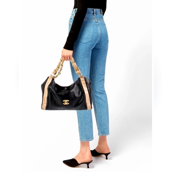 RARE Chanel Olsen Lambskin Hobo Bag - Picture 3 of 15
